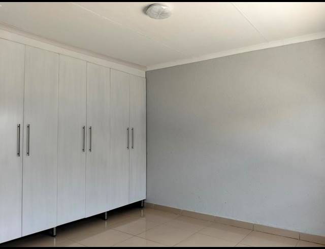 2 BEDROOM PROPERTY TO RENT IN CHROOM PARK
